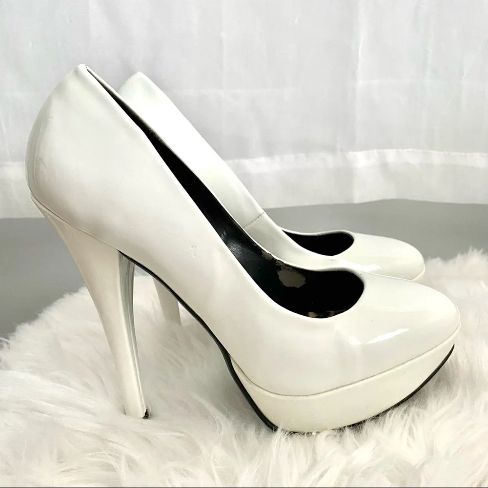 Pin Up Couture White “Harlow” Heels - Picture 5 of 15